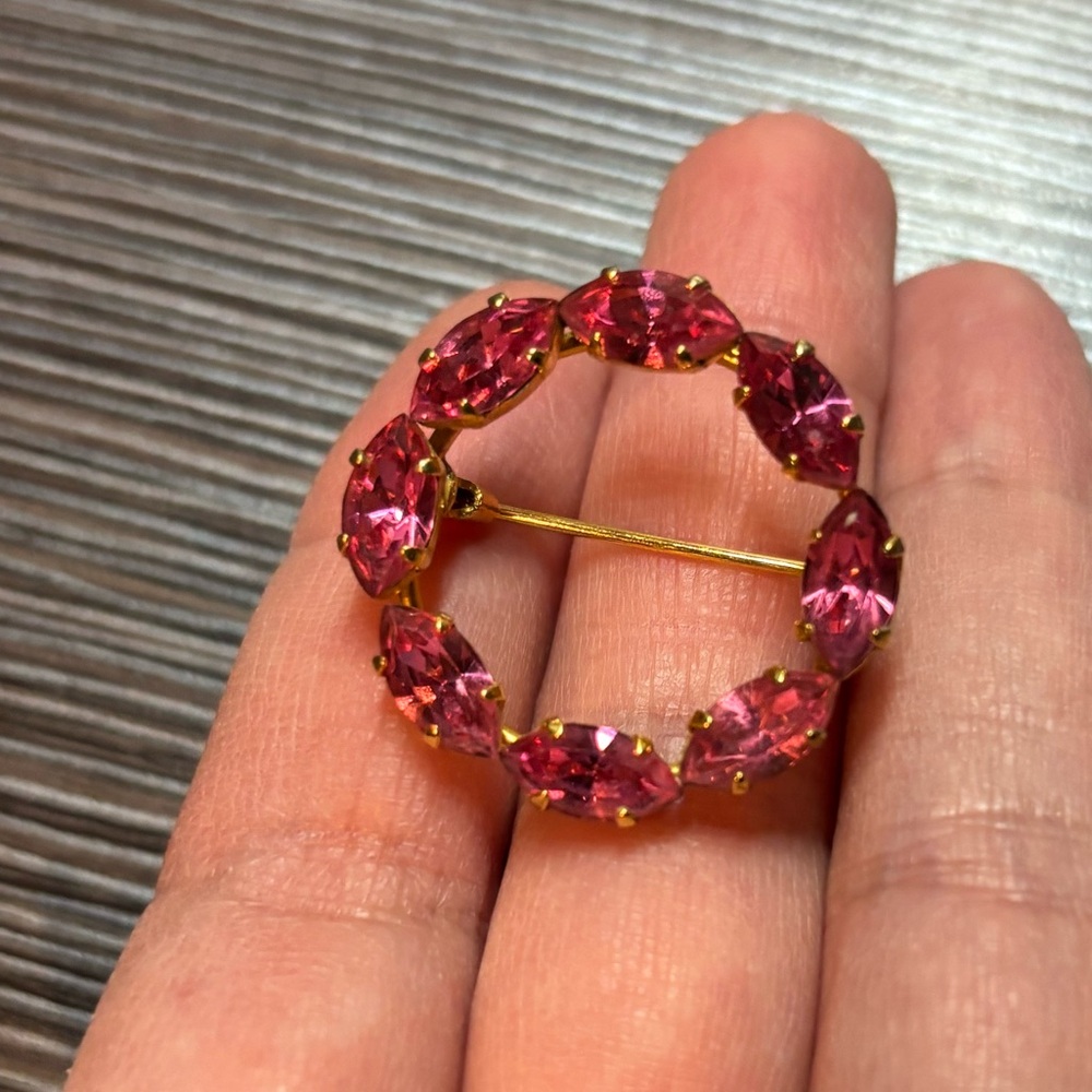Pink Austrian Crystals Infinity Brooch - Picture 2 of 3